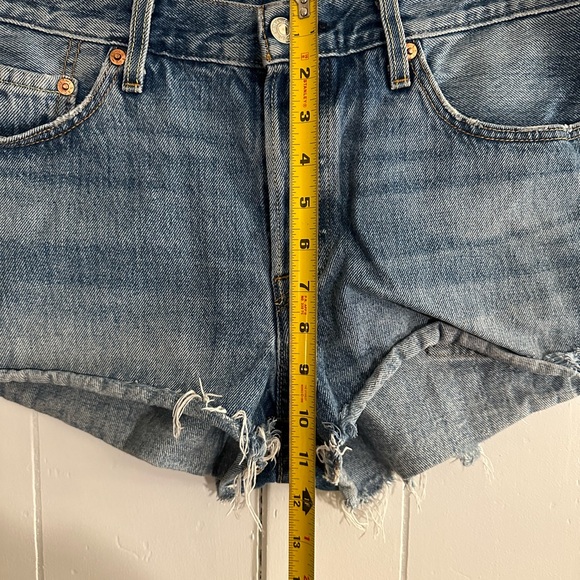 Levi’s 501 Jean shorts - Picture 5 of 5